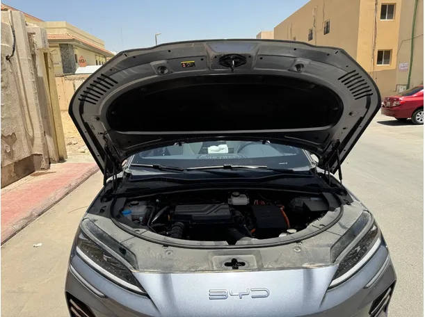 Car image 26