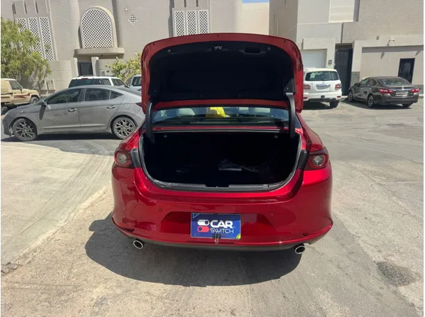 Car image 19