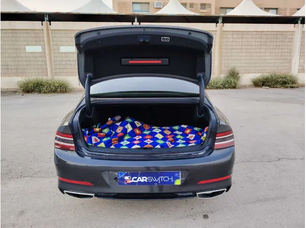 Car image 25