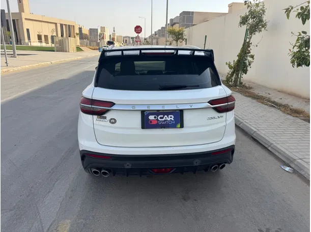 Car image 6