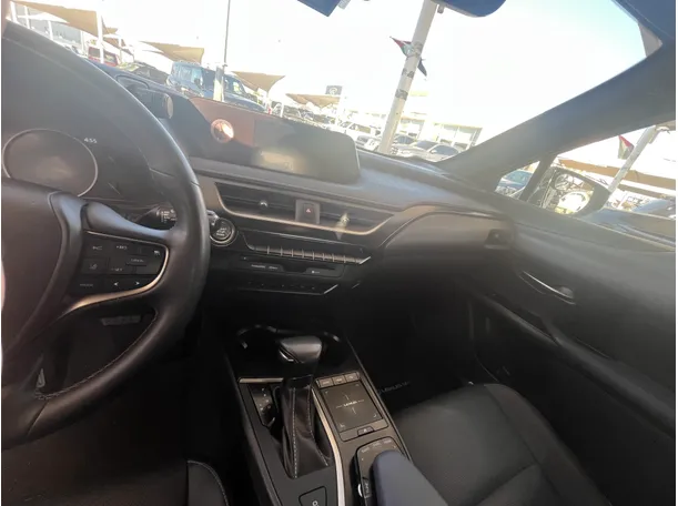 Car image 7