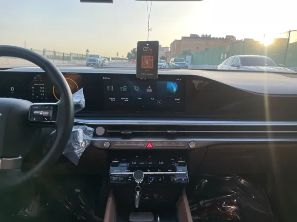 Car image 20