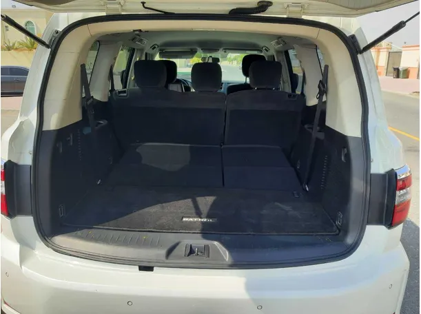 Car image 19
