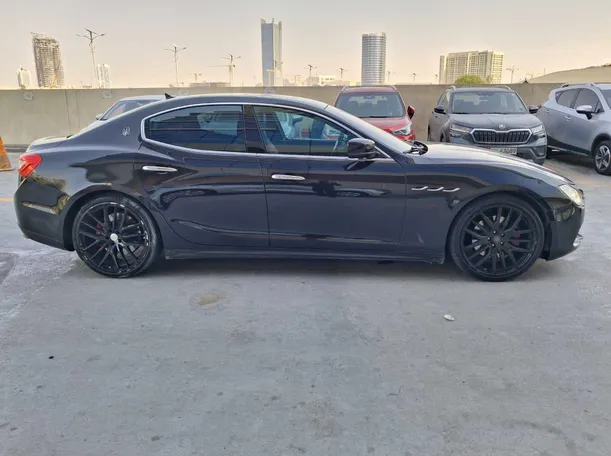 Car image 8
