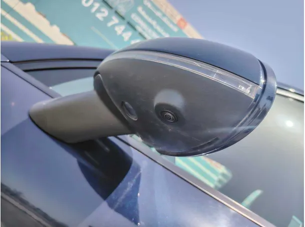 Car image 33