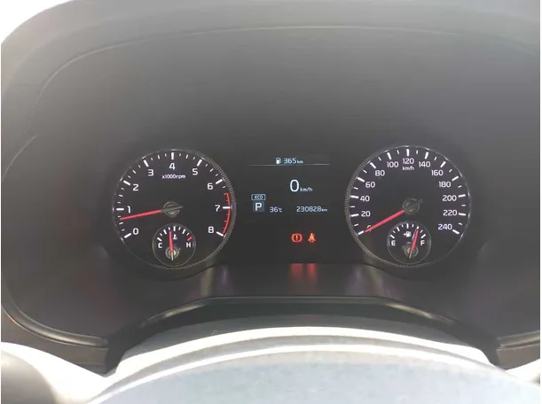 Car image 18