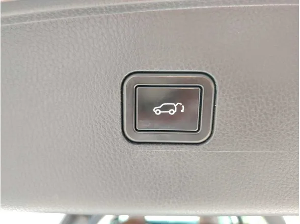 Car image 44