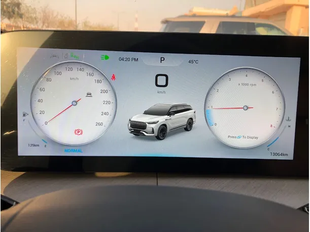 Car image 18
