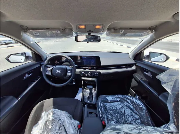 Car image 19