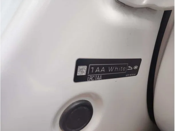 Car image 38