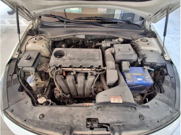 Car image 19