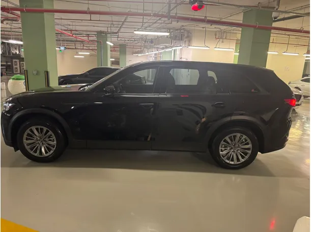 Car image 8