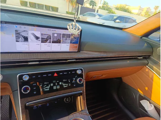 Car image 29