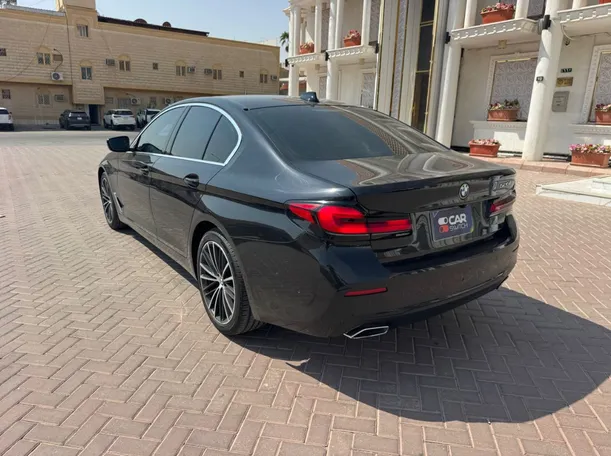 Car image 7
