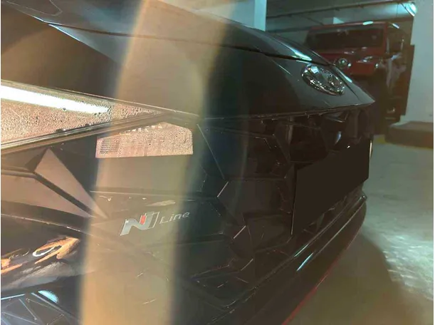 Car image 17