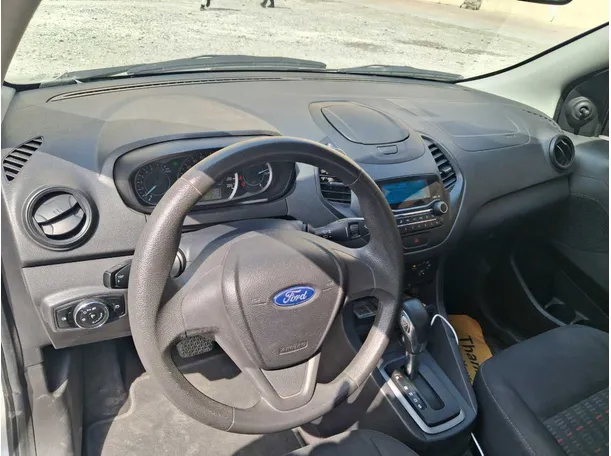 Car image 11