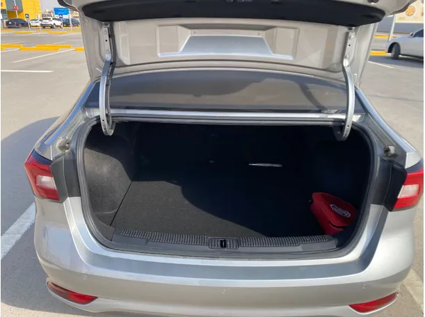 Car image 20