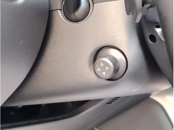 Car image 34