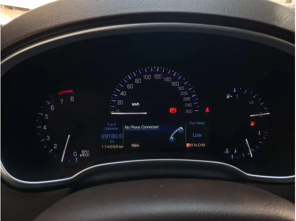 Car image 18