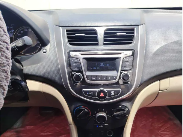 Car image 22