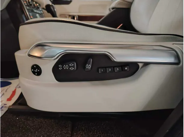 Car image 31