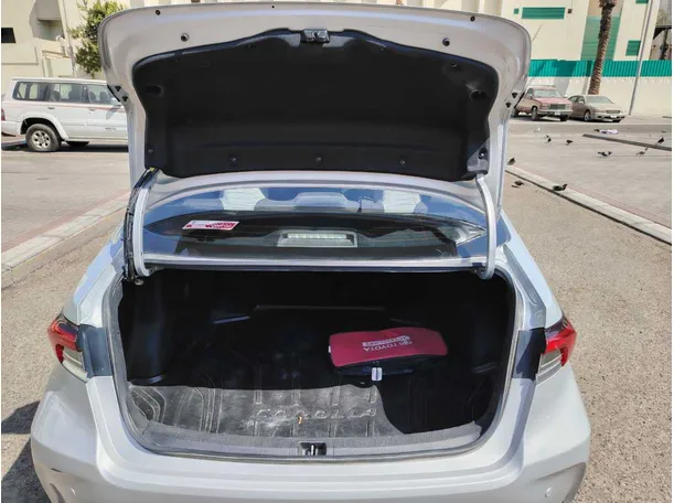 Car image 24