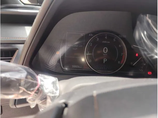 Car image 19