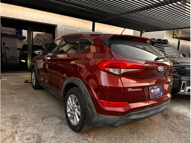 Car image 7