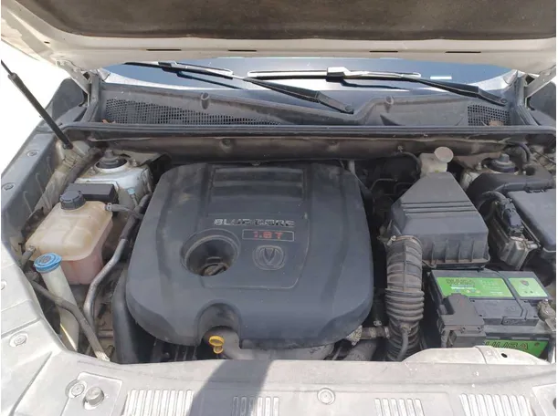 Car image 25