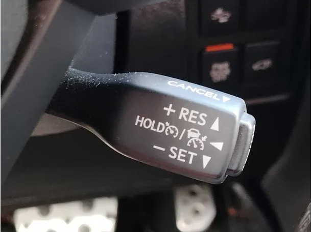 Car image 27