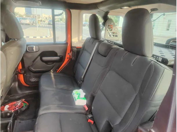 Car image 38