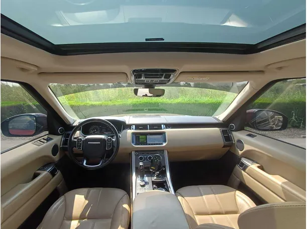 Car image 14