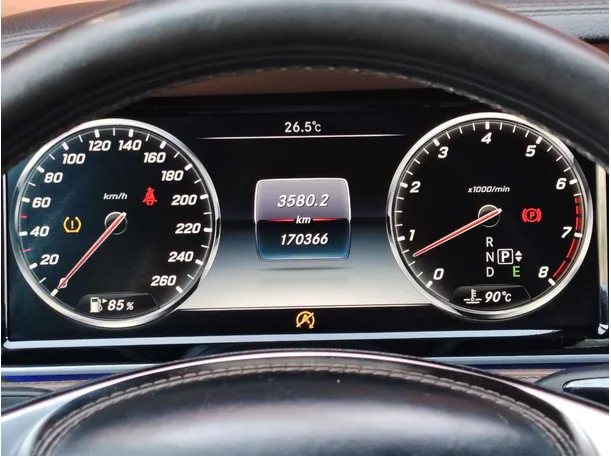 Car image 23