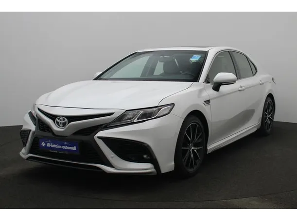 2022 Toyota Camry in Dubai