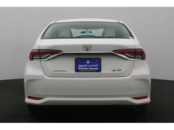 Car image 12