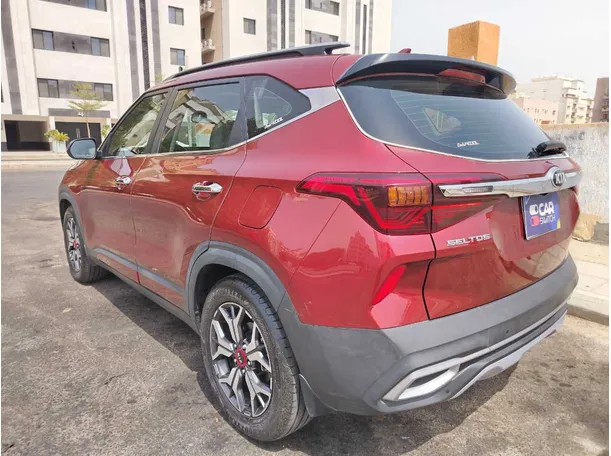 Car image 7