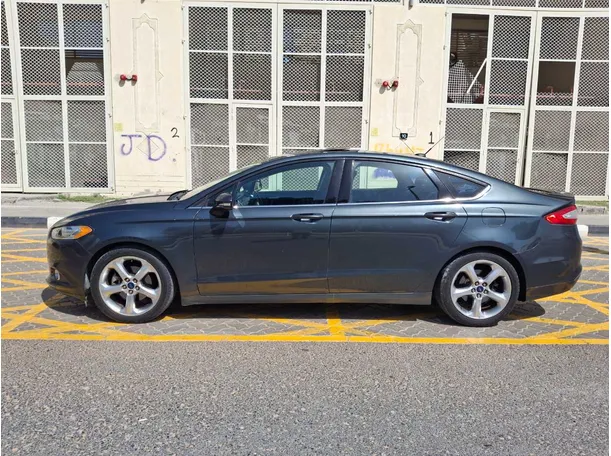 Car image 8