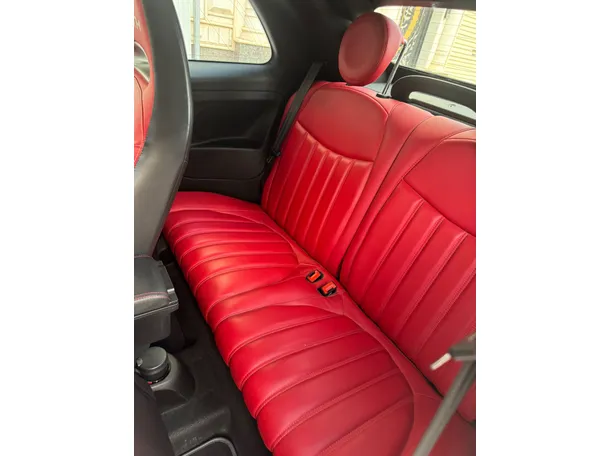 Car image 14