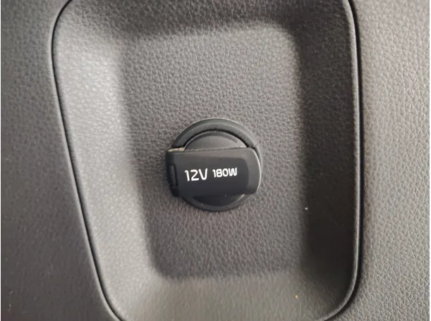Car image 29