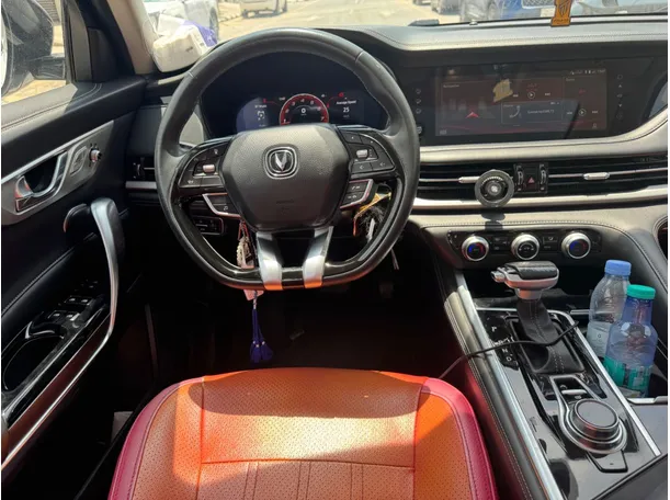 Car image 17