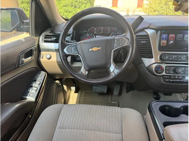 Car image 18