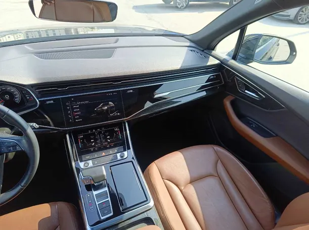 Car image 21