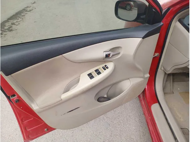 Car image 10