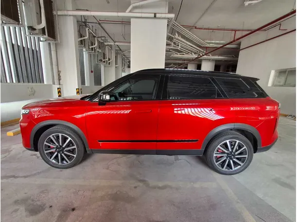 Car image 8