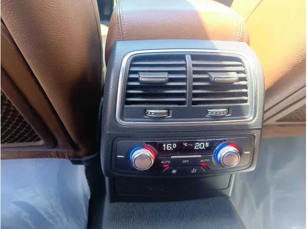 Car image 33
