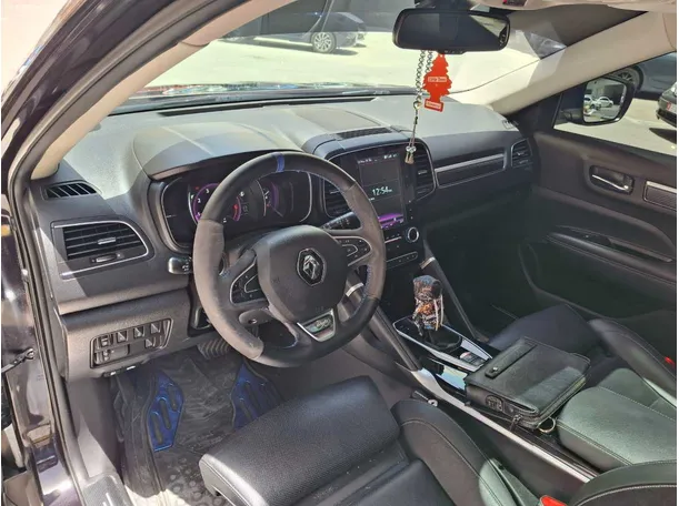 Car image 11