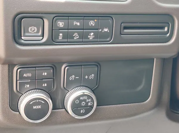 Car image 27