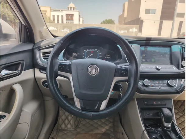 Car image 20