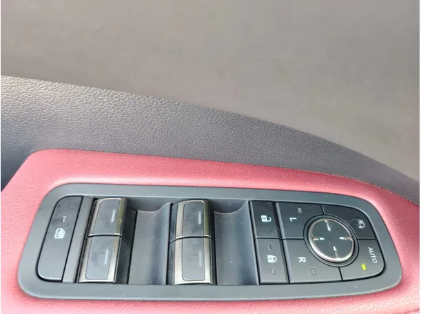 Car image 39