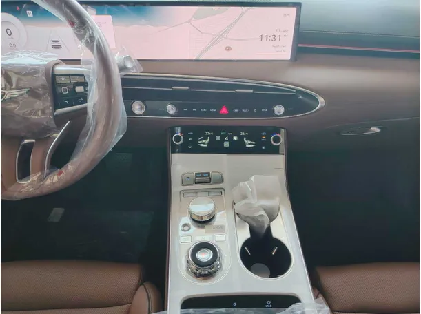 Car image 25